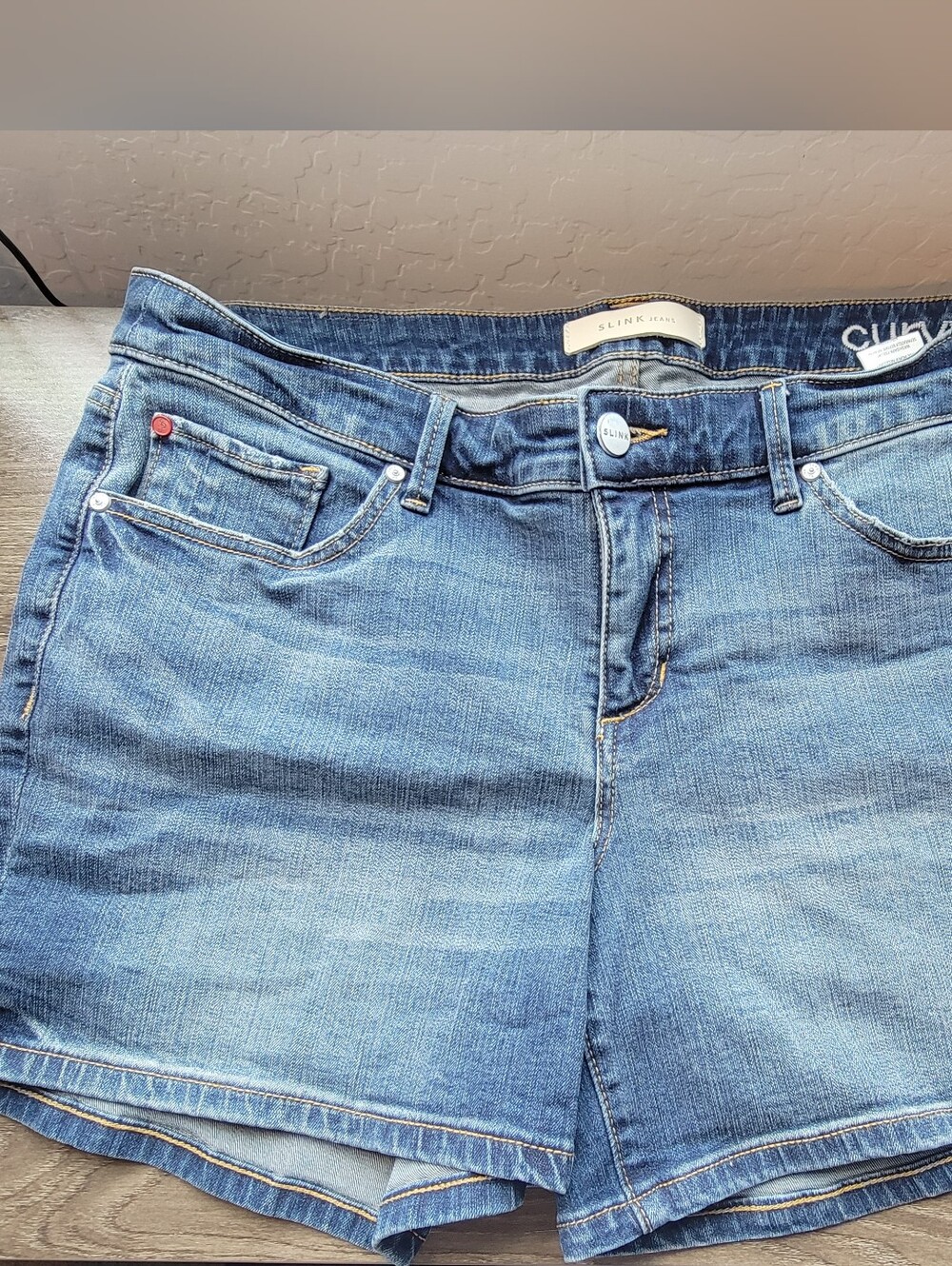 Slink Curvy Denim Jean Shorts Women's Plus Size 16 Light Wash Distressed